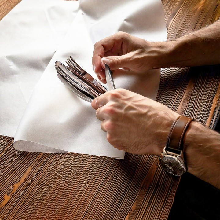 Feuilles papier de soie : enveloppez et protégez vos objets fragiles