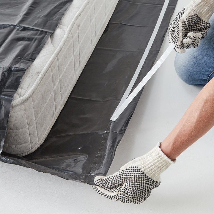 Housse matelas 1 et 2 places - Protection plastique robuste